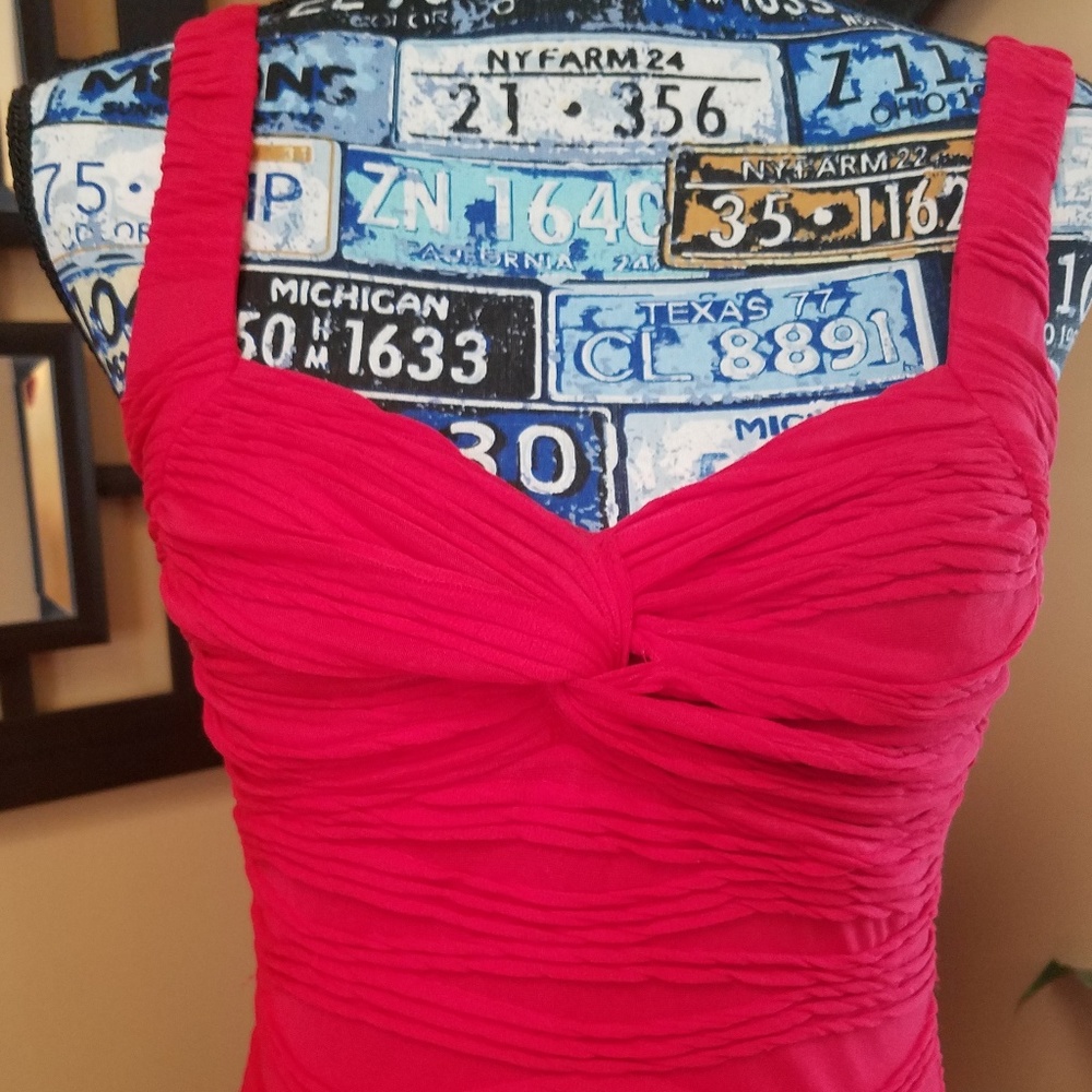 (SOLD) PAPAYA RED TEXTURED BODYCON DRESS - Picture 2 of 8